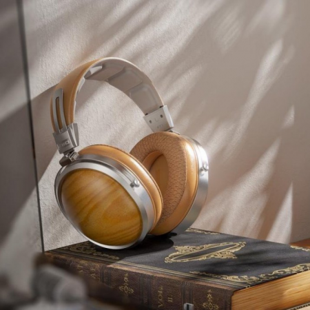 Description image for FiiO FT1 Closed Back Dynamic Headphones BEECH