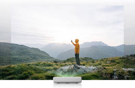 Description image for Samsung The Premiere PL7 Short-Throw Laser Lens 120-Inch 4K 2200 Lumens Projector