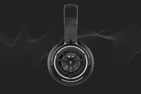 Description image for 1MORE Triple Over-Ear Headphone with Ceramic Tweeter and Bass Reflector GOLD