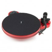Pro-ject PJ50435391 RPM 1 Carbon 2M-Red Turntable Piano RED