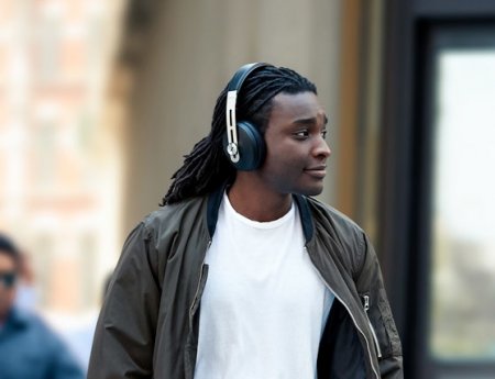 Description image for Sennheiser MOMENTUM 3 Noise-Canceling Wireless Over-Ear Headphones BLACK