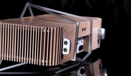 Description image for iFi Aurora All-In-One WiFi Eight Speaker Reference System w Hybrid Tube Class A Amp BAMBOO