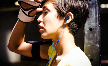 Description image for JBL Reflect Mini In-Ear Sport Headphones BLACK