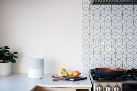 Description image for Bluesound P230BLKUNV Pulse M Omni-Hybrid Wireless Music Streaming Speaker BLACK