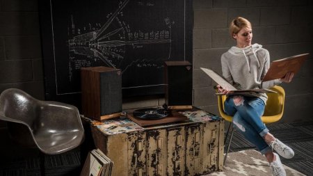 Description image for Klipsch THESIXESW Sixes 2-Way Powered Bookshelf Loudspeakers (Pair) WALNUT