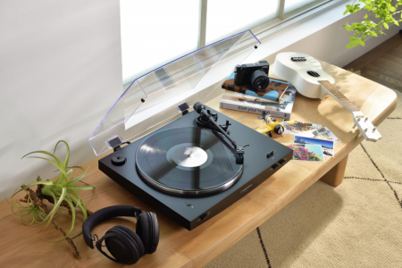 Description image for Audio-Technica 2-Speed Fully Automatic Turntable with Built-in Bluetooth BLACK