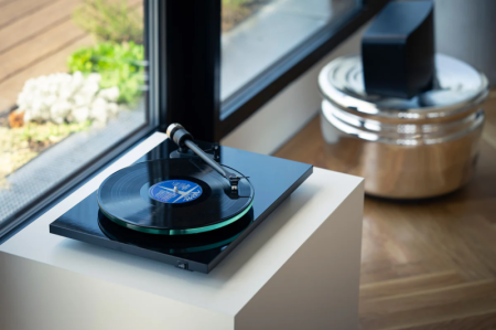 Pro-Ject T2 Super Phono Turntable