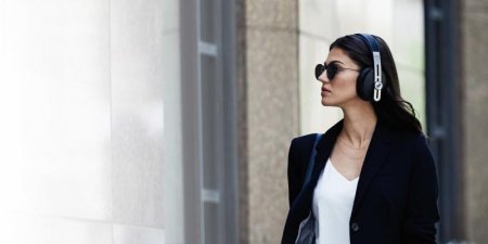 Description image for Sennheiser MOMENTUM 3 Noise-Canceling Wireless Over-Ear Headphones BLACK