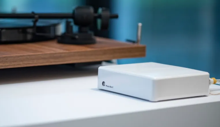 Description image for Pro-Ject Record Box E MM/MC Phono Preamplifier with USB Conversion WHITE