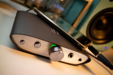 Description image for iFi Audio Zen DAC Version 2 Desktop Balanced DAC Amplifier