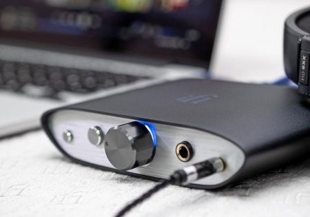 Description image for iFi Audio Zen DAC Version 2 Desktop Balanced DAC Amplifier