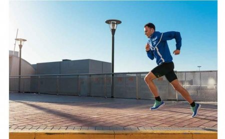 Description image for JBL Endurance Run Sweatproof Wired Sports In-Ear Headphones LIME