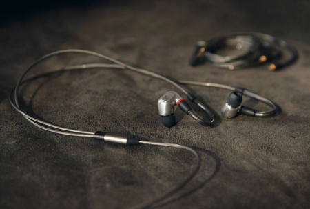 Description image for Sennheiser IE900 In-Ear Headphones w/ X3R Technology & 7mm TrueResponse STAINLESS