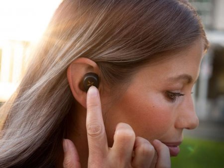 Description image for Klipsch S1 True Wireless In-Ear Earbuds with Case BLACK