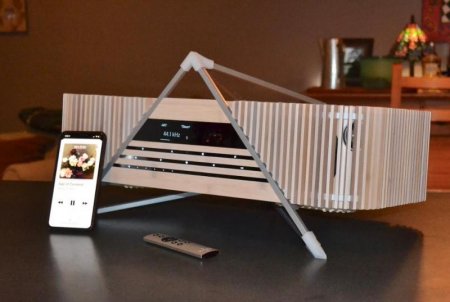 Description image for iFi Aurora All-In-One WiFi Eight Speaker Reference System w Hybrid Tube Class A Amp BAMBOO