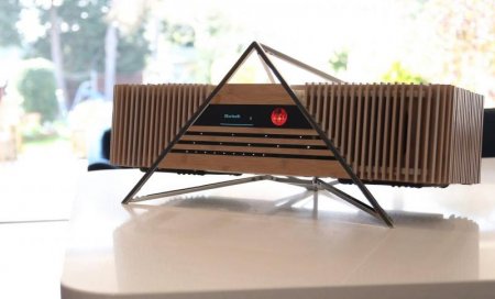 Description image for iFi Aurora All-In-One WiFi Eight Speaker Reference System w Hybrid Tube Class A Amp BAMBOO