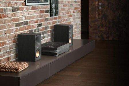 Description image for Klipsch R40PM Reference 4" Two Way Powered Bookshelf Speakers (Pair) BLACK