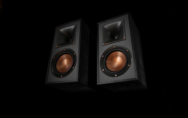R-51M bookshelf speakers