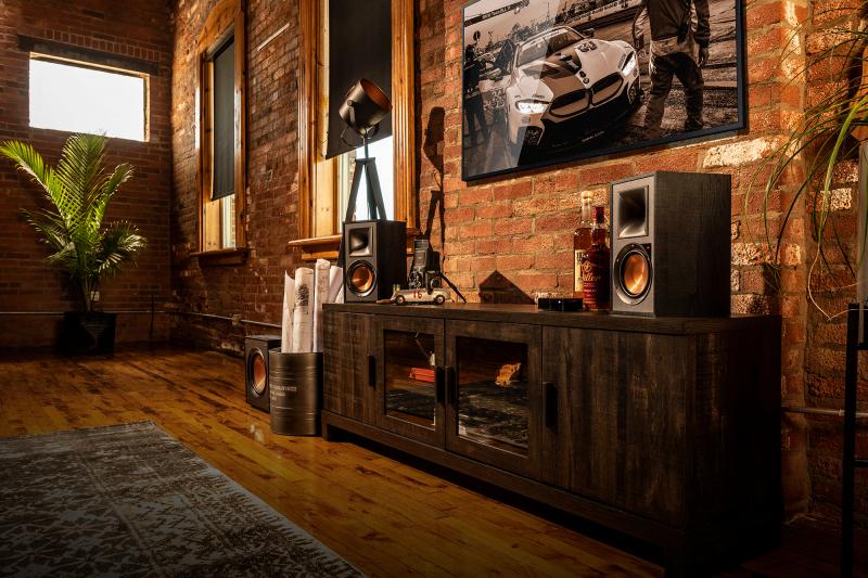 Reference Powered speakers in a room